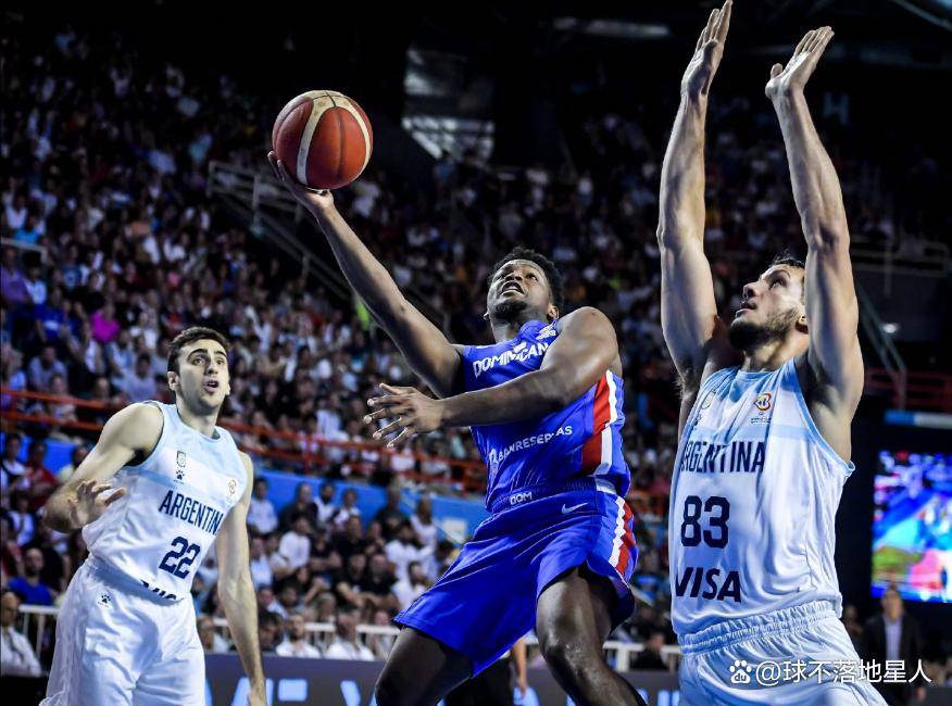 包含火箭横扫阿根廷男篮，米切尔三分雨点燃全场的词条