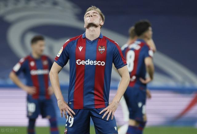 波兰绝杀切尔西，莫德里奇完成帽子戏法