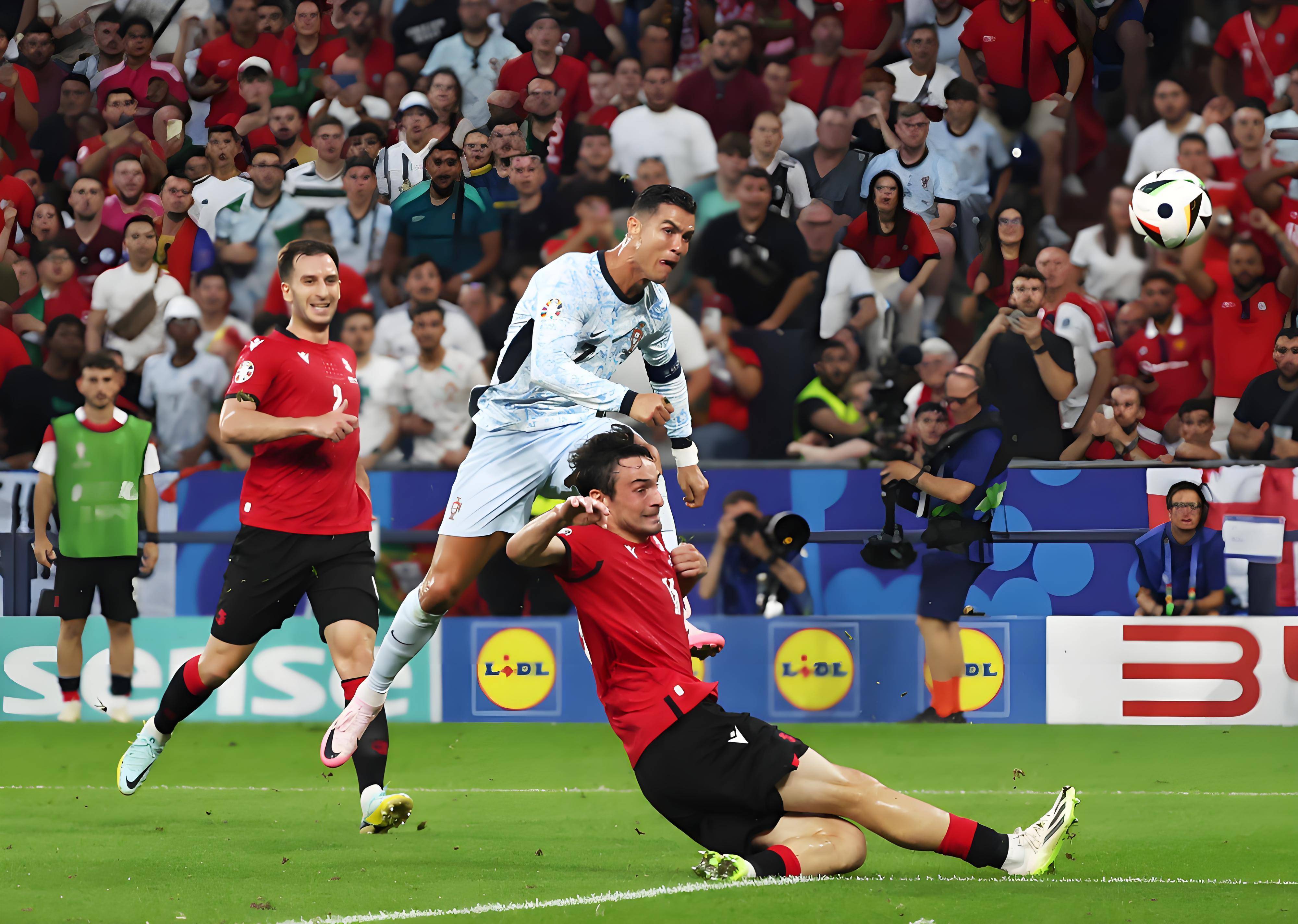 葡萄牙轻取克罗地亚，马夏尔一己之力扛起全队