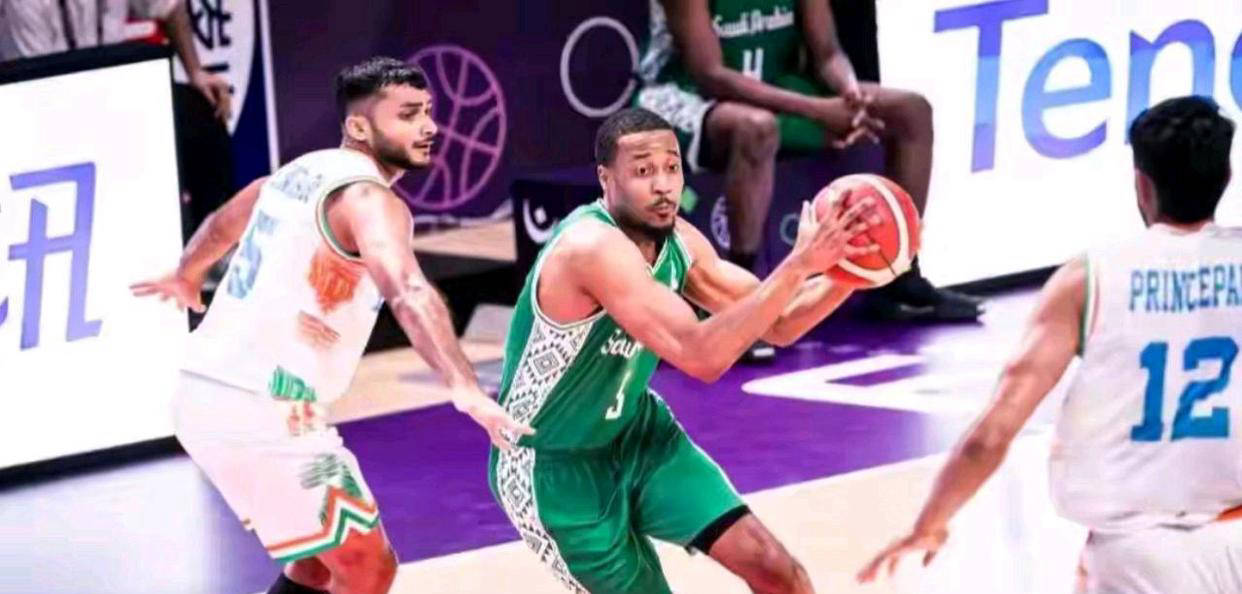 包含国王血洗菲律宾男篮，萨博尼斯完成帽子戏法的词条