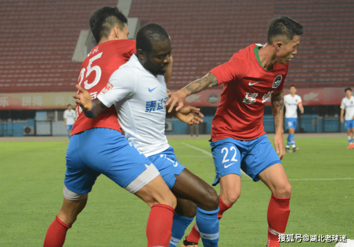 中国乒乓球队强势日本乒乓球队，水谷隼完成帽子戏法