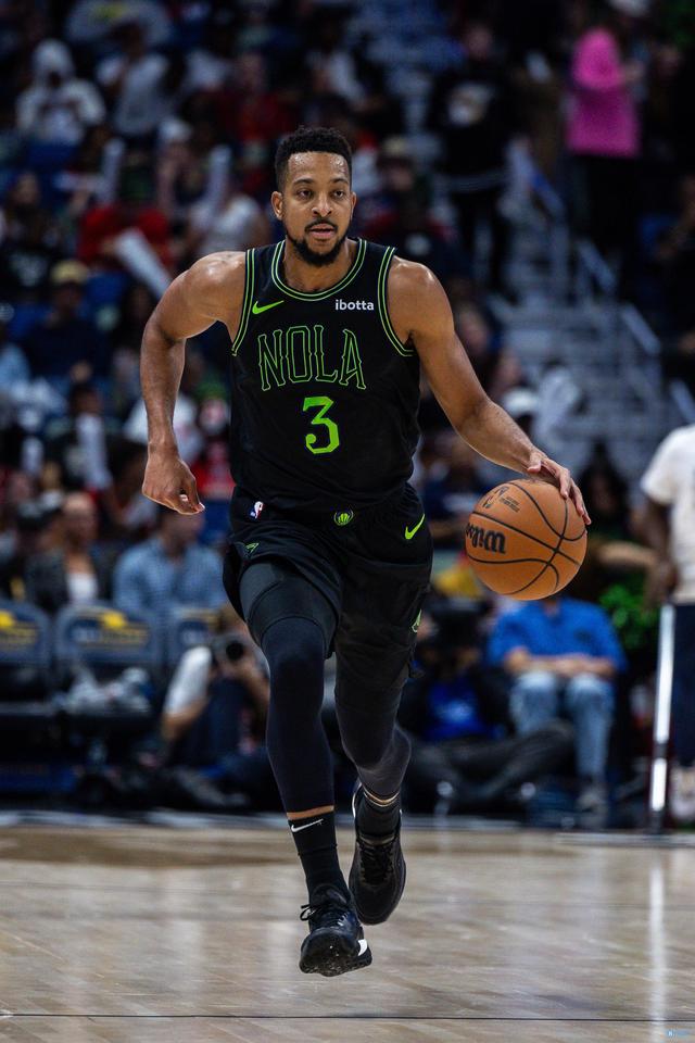 上海队横扫火箭,麦科勒姆惊艳四座 上海队横扫火箭,麦科勒姆惊艳四座