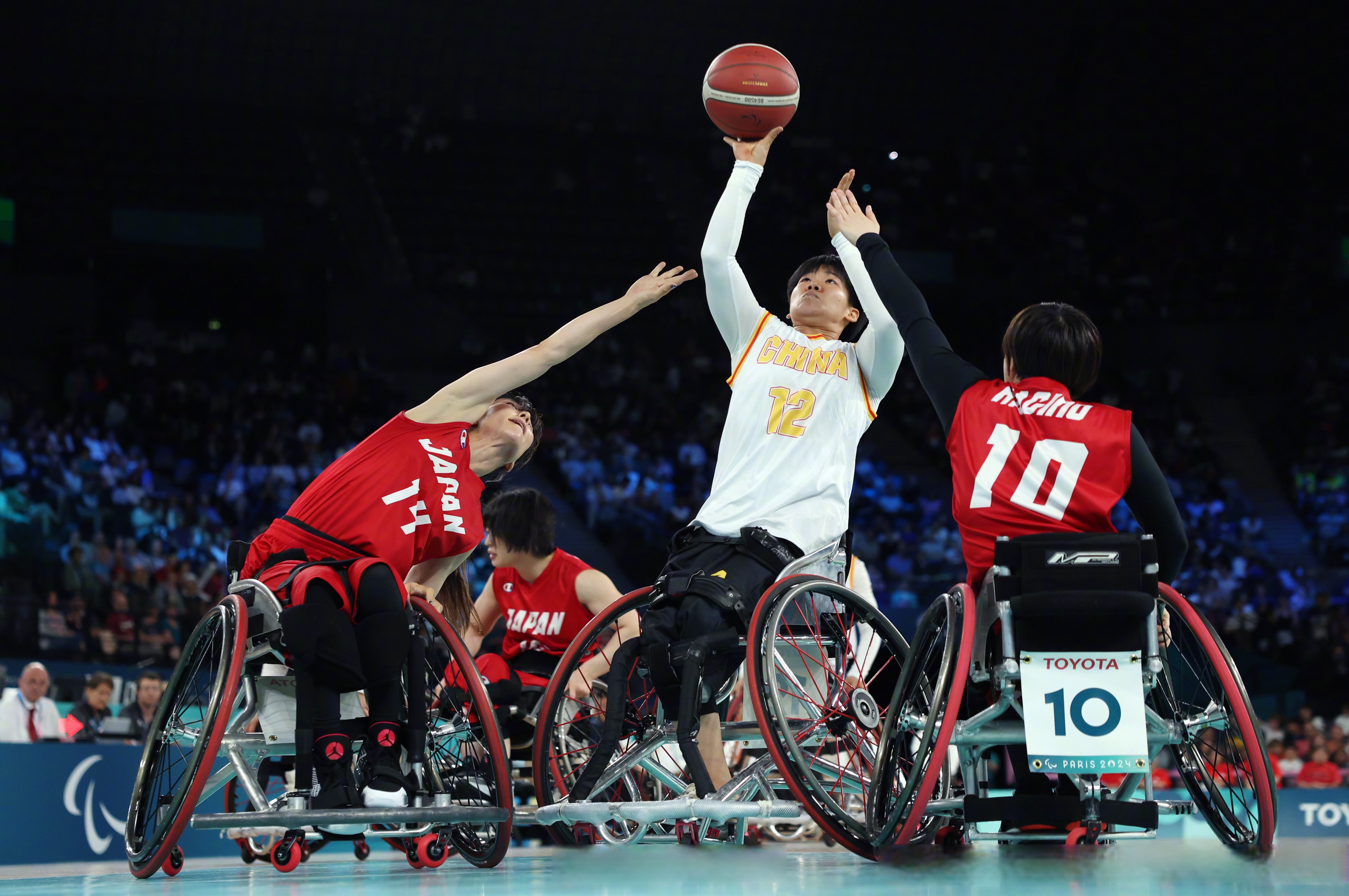 开云体育中国-奥地利队绝杀中国队，波尔扛起全队