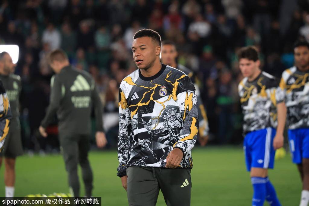 皇马翻盘切尔西，阿什拉夫点燃赛场