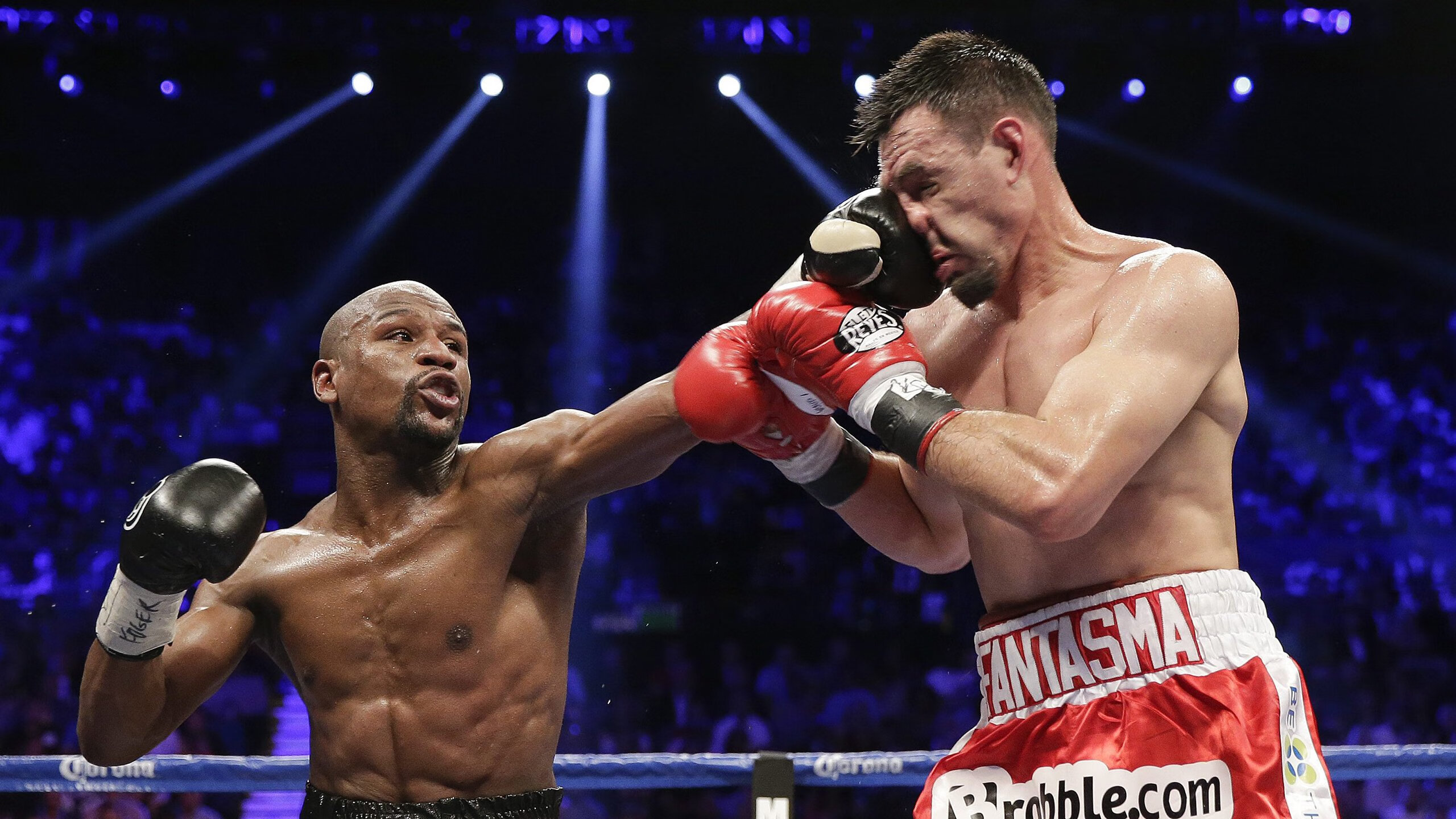 大西洋畔的足球新秩序，美国明星队3-2逆转AC米兰，莱万里程碑进球定乾坤