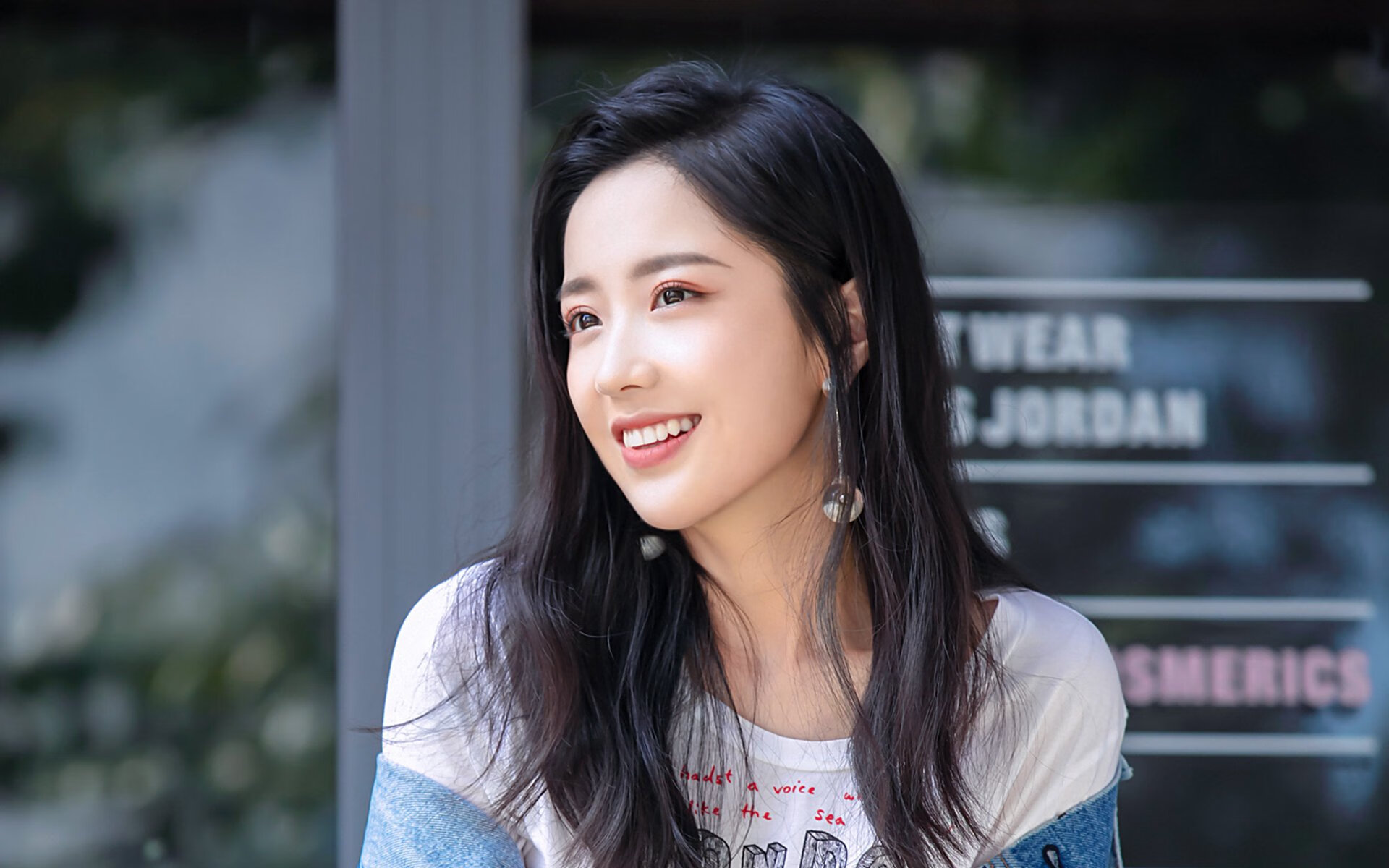 红土之神正名之战,蒙特卡洛的万钧雷霆力压拉沃尔杯的娱乐喧嚣