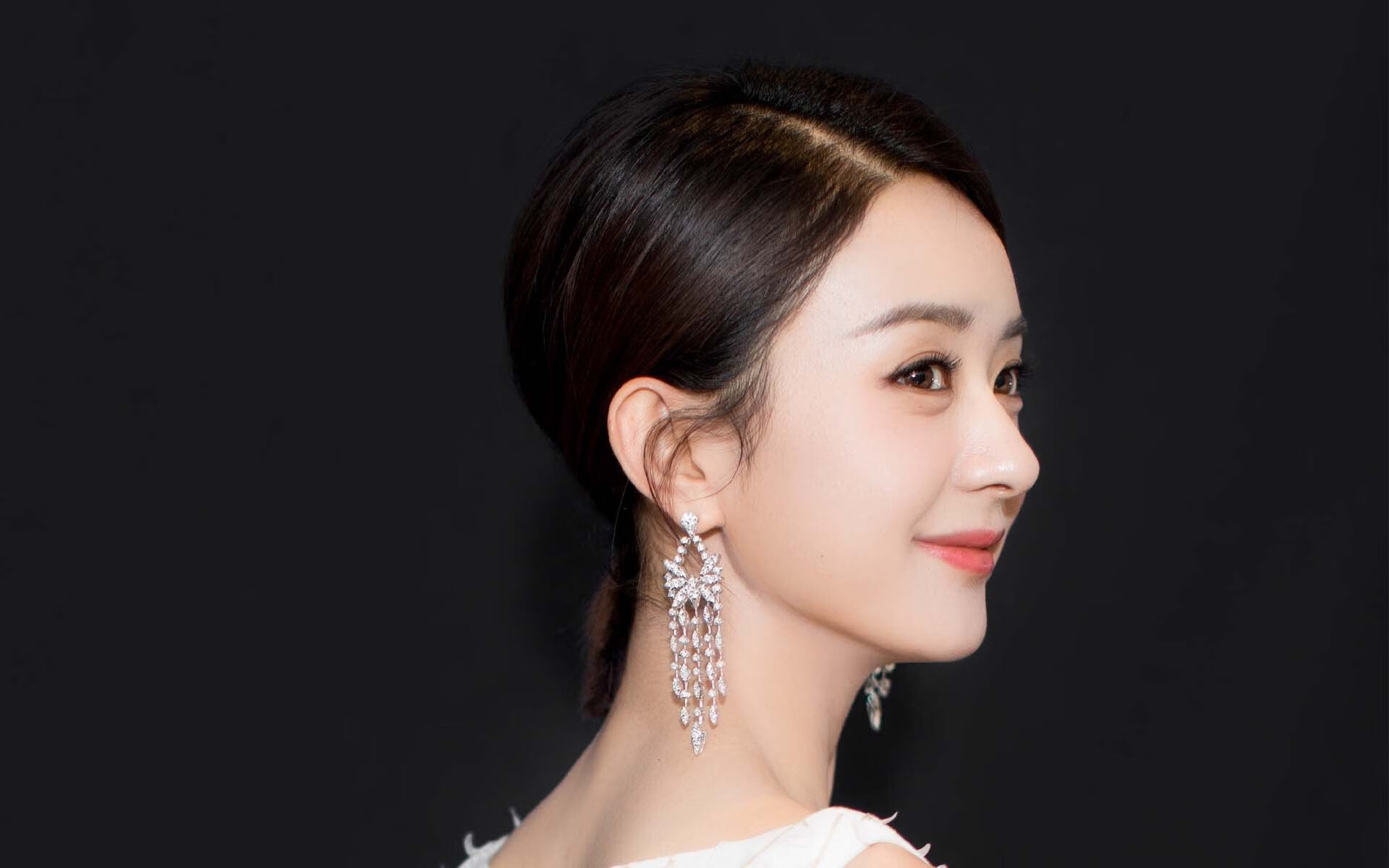 德甲争冠战暗藏北欧与非洲的隔空对决，丹麦与几内亚的血脉之战