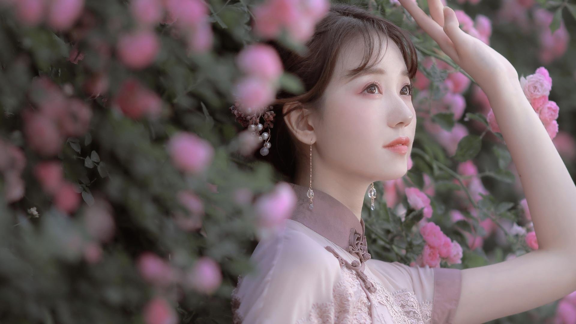 速度与激情的并行瞬间，F1巴林揭幕夜的轰鸣，与锡安那记压垮压力的爆扣